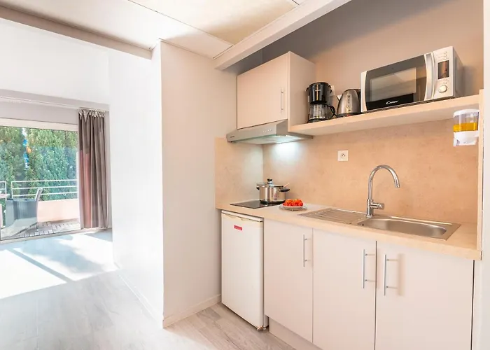 מלון דירות Zenitude Hotel-residences לה קאנה