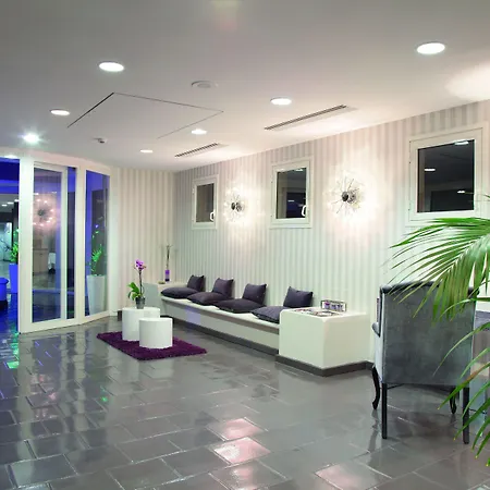 Zenitude Hôtel-résidences Apartahotel Le Cannet