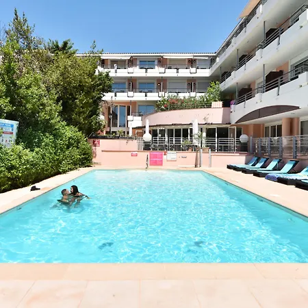 Zenitude Hotel-residences Hotel apartamentowy 4*