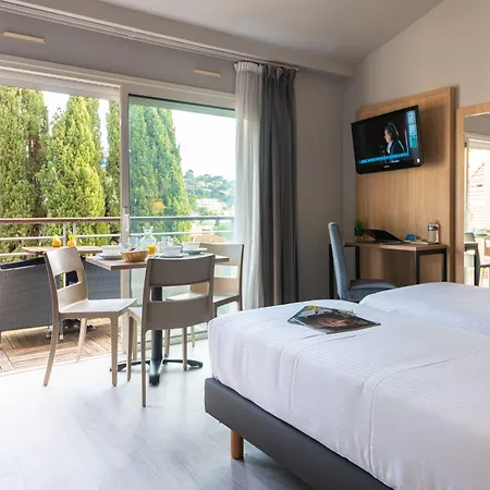 Zenitude Hôtel-résidences 4* Le Cannet