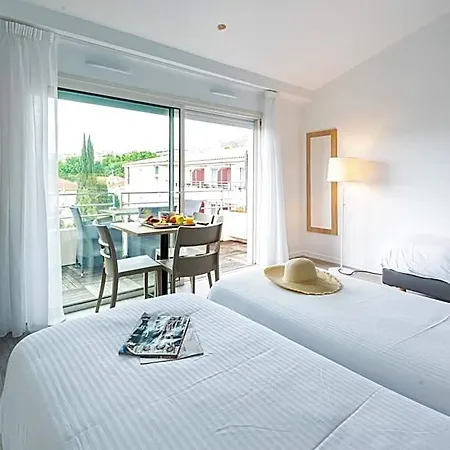 Zenitude Hotel-residences