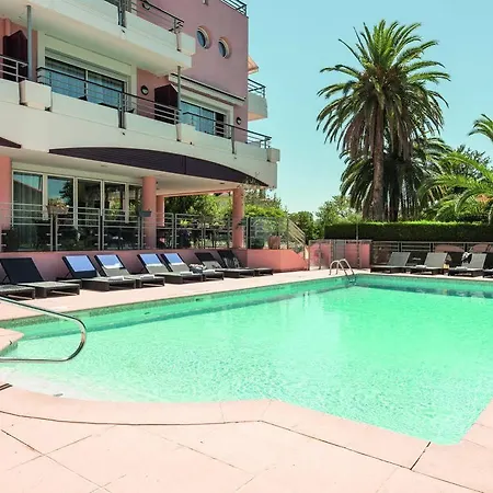 Zenitude Hotel-residences 4*