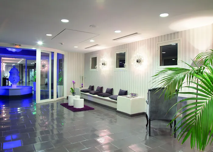 Zenitude Hotel-residences 아파트호텔 르까네